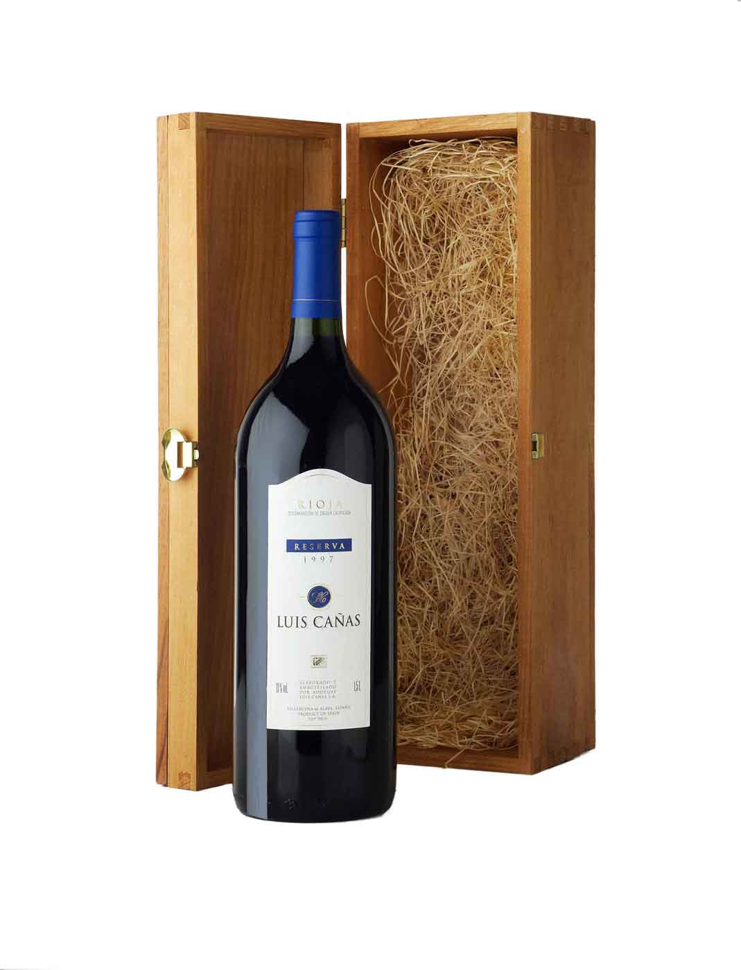 Food & Drink Photography: wine bottle with presentation box